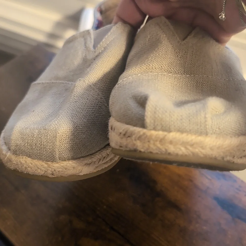 BoBs from Skechers Foam arch pillow Tan  Espadrilles Size 8
